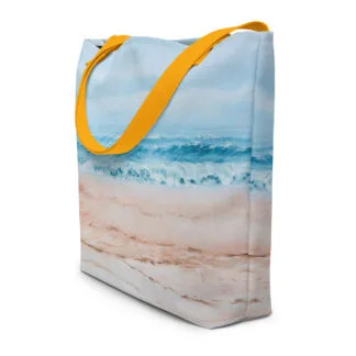 Beach Bag with the print of the sandy beach and the blue ocean “Dream”.